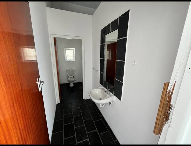 525M² WAREHOUSE TO LET IN PAARDEN EILAND